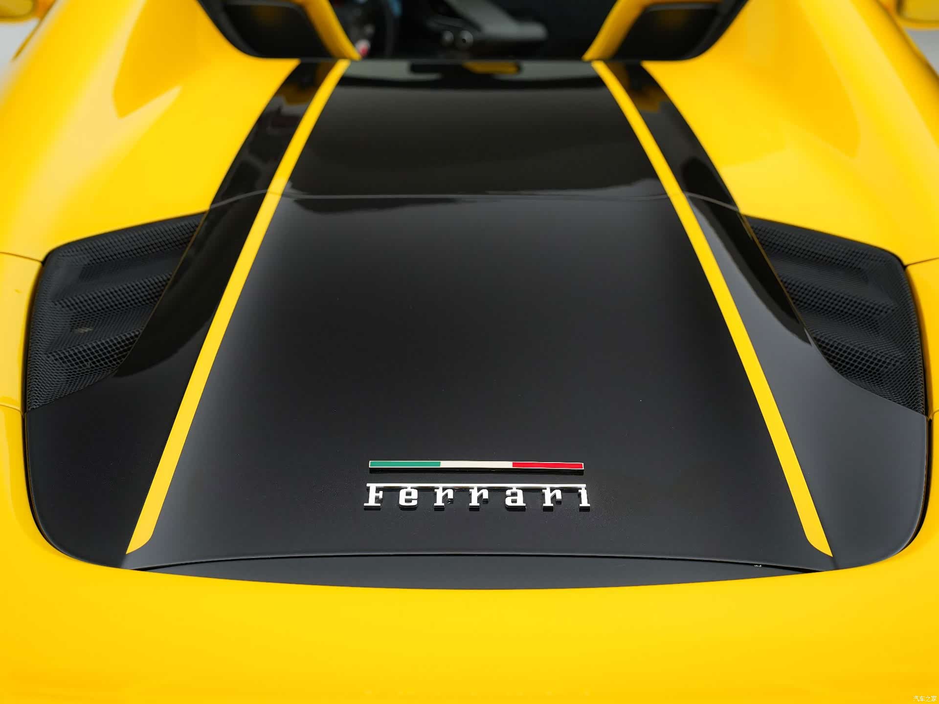 Ferrari 488, 2019 8