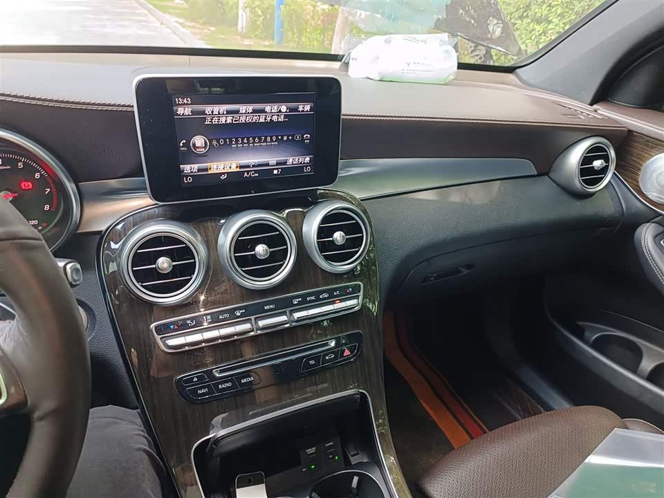 Mercedes-Benz GLC Mercedes-Benz GLC