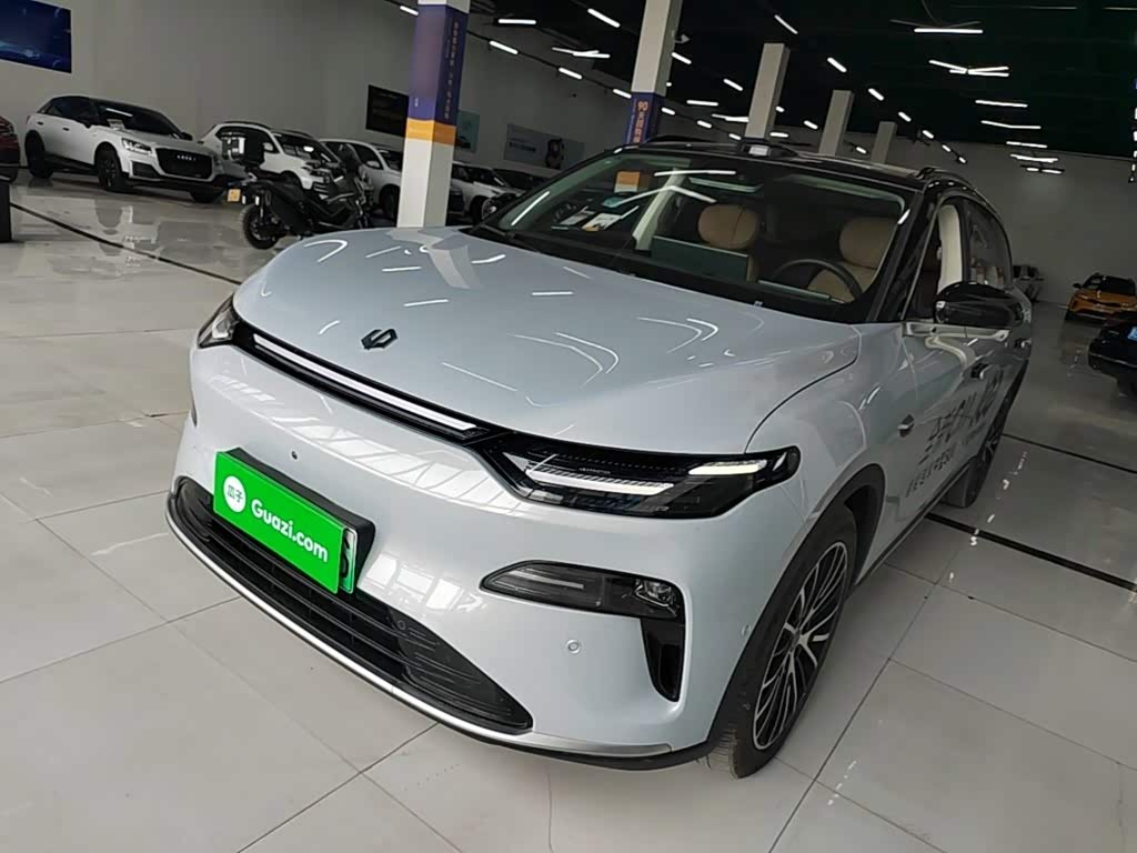 Leapmotor C11
