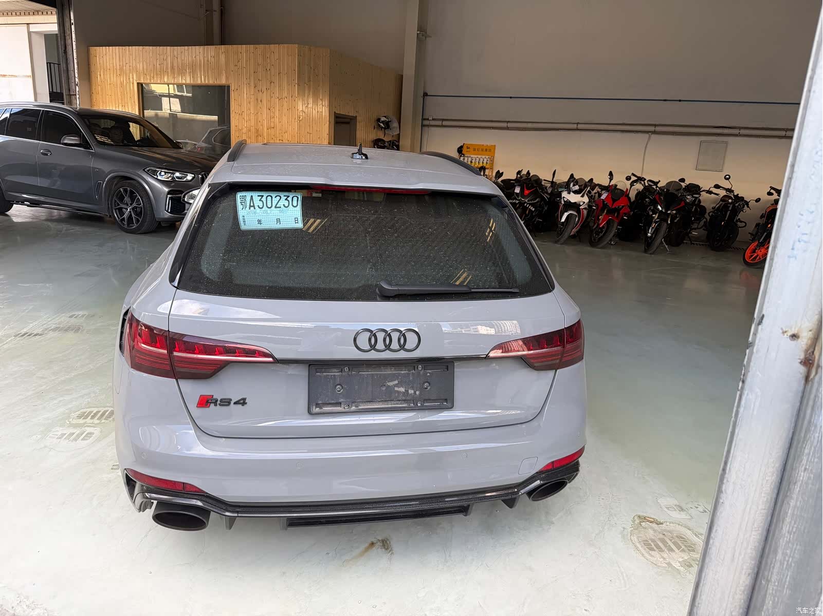 Audi RS4, 2023 8