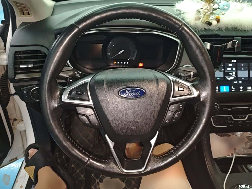 Ford Mondeo, 2017 11