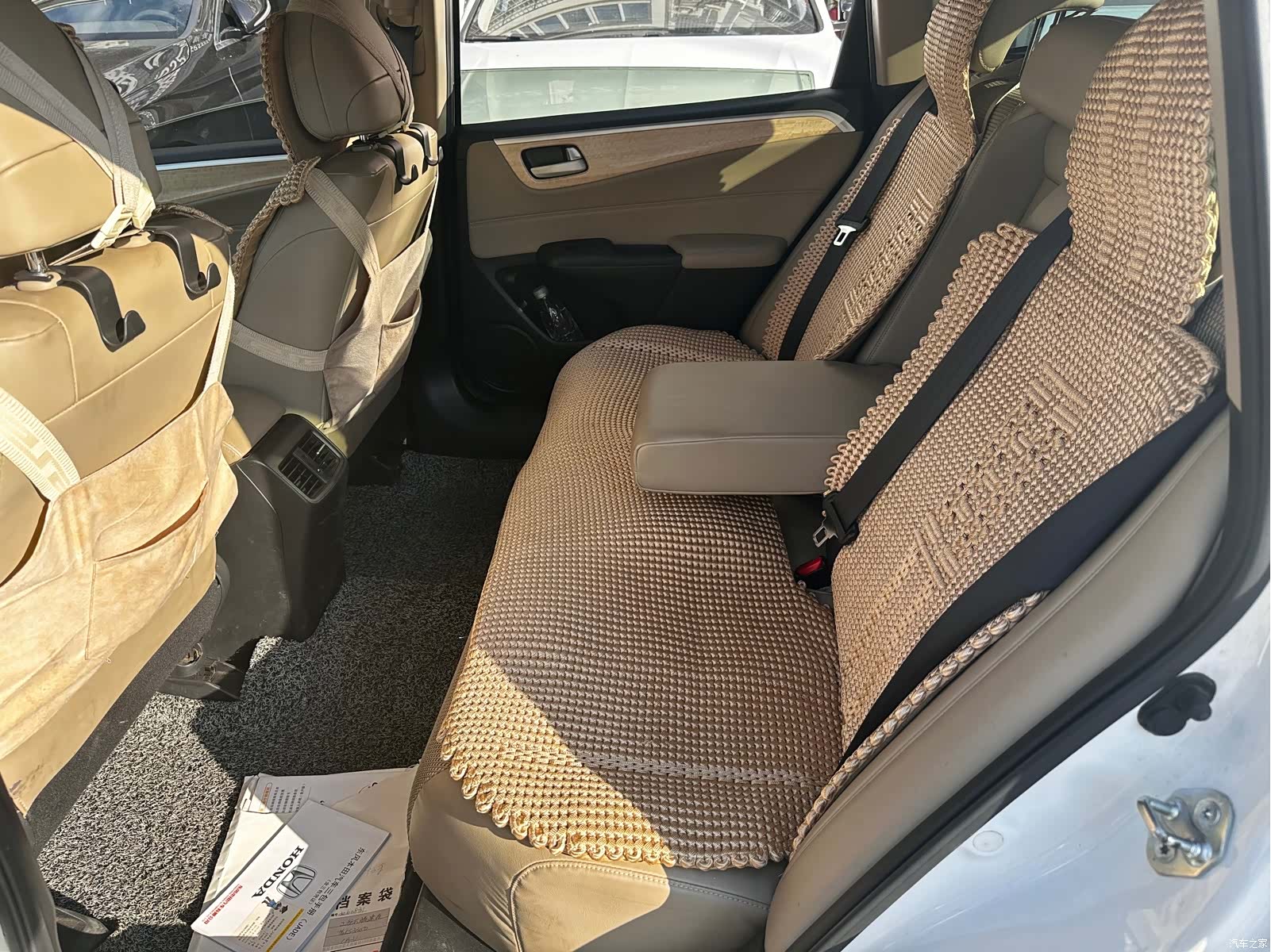 Honda Jade, 2014 8
