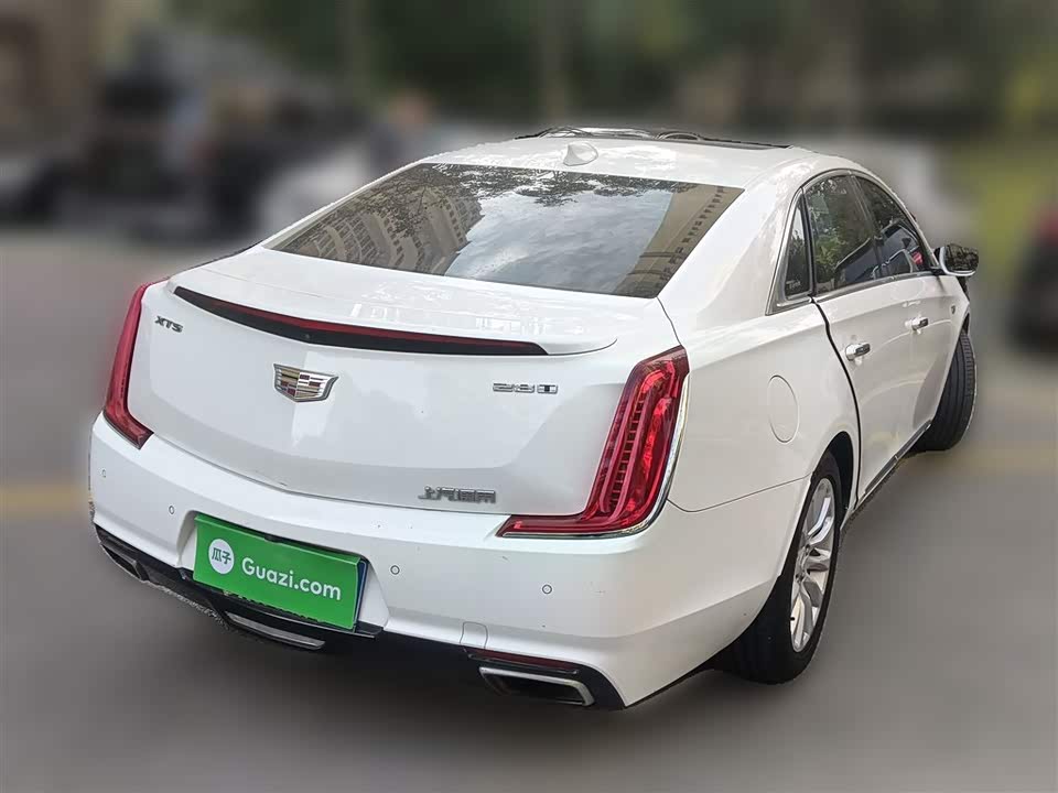 Cadillac XTS