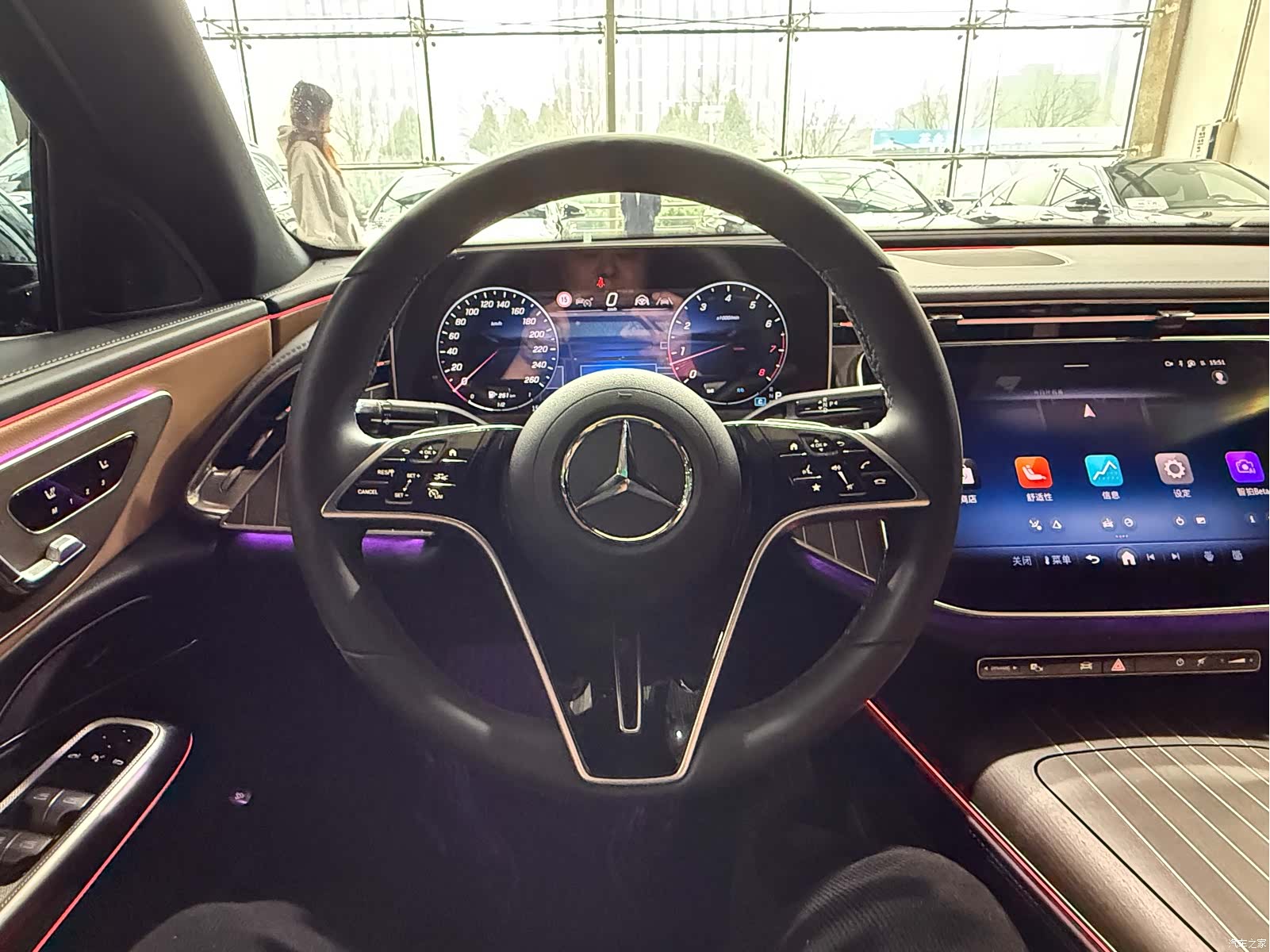 Mercedes-Benz E-Class, 2024 12