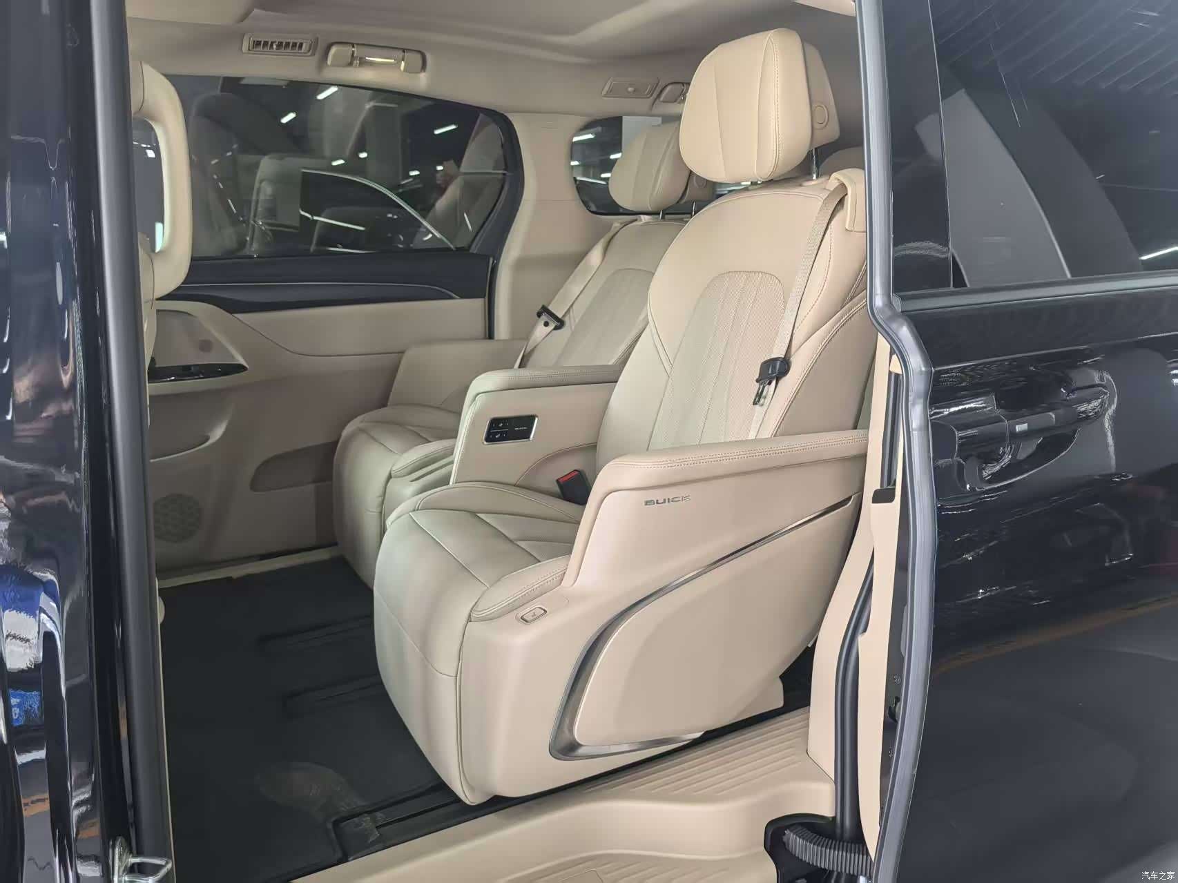 Buick GL8, 2025 все фото