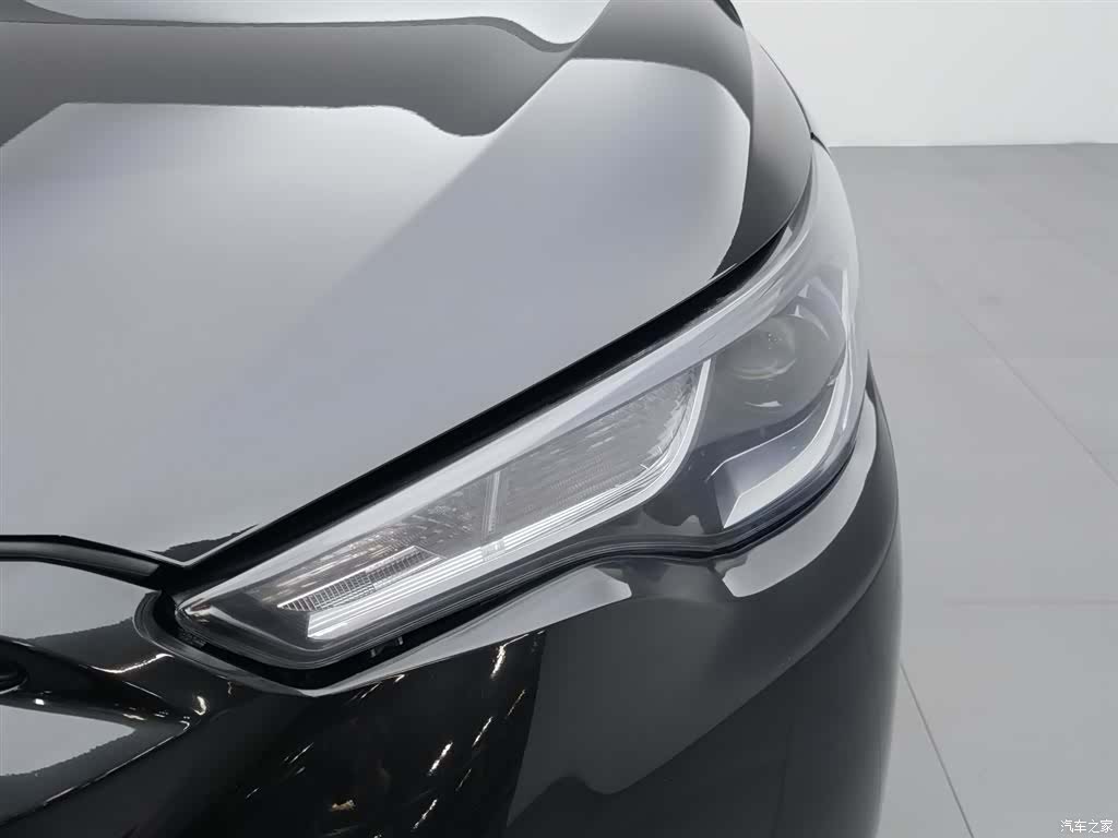 Toyota Frontlander, 2023 7