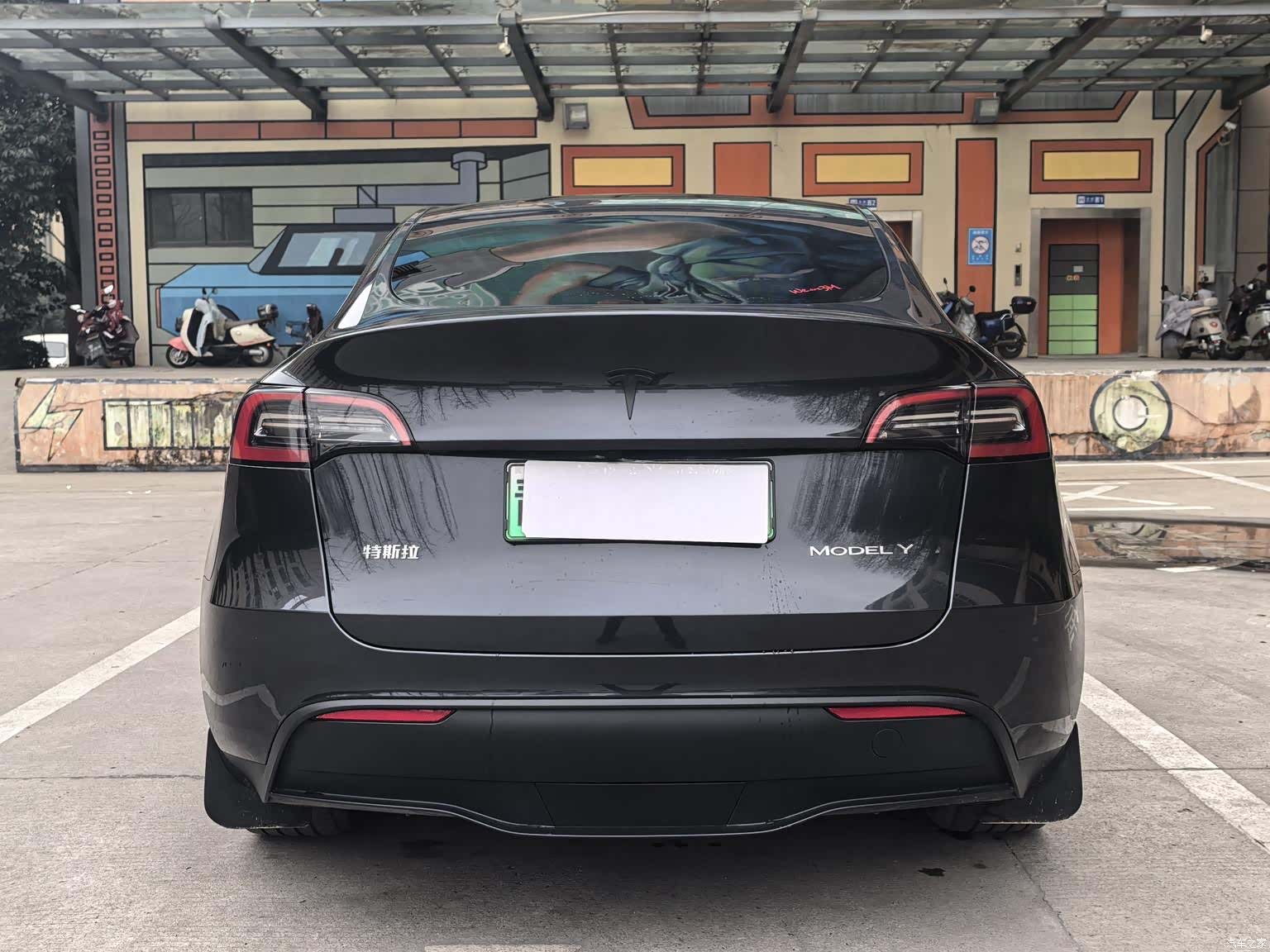 Tesla Model Y, 2024 14