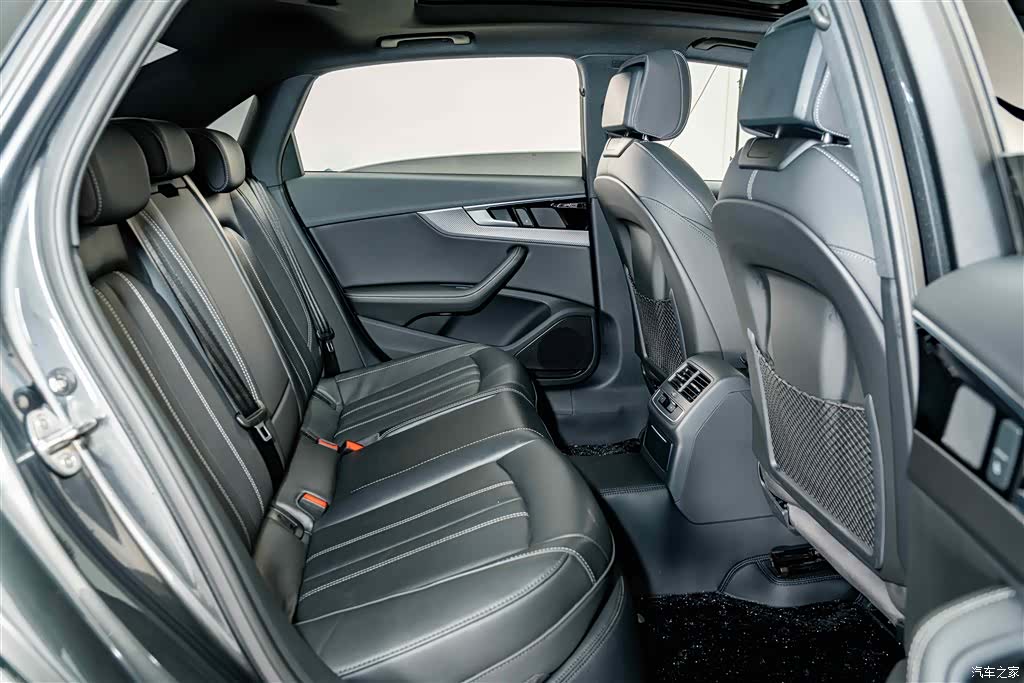 Audi A4L, 2023 20