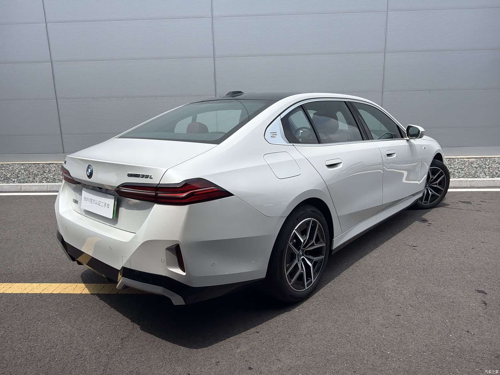 BMW i5, 2025 4