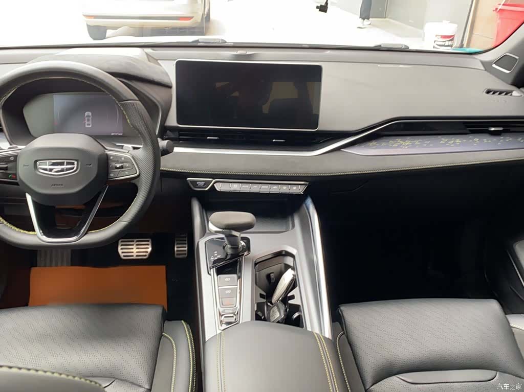 Geely Preface, 2022 16