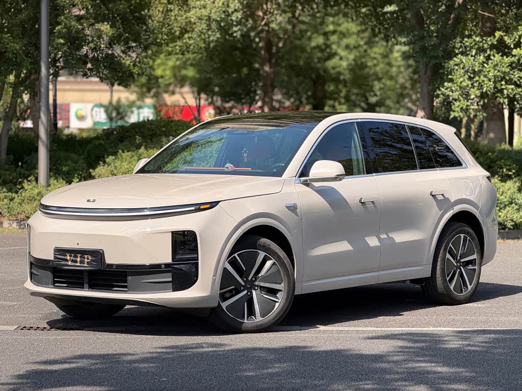Li Auto L6