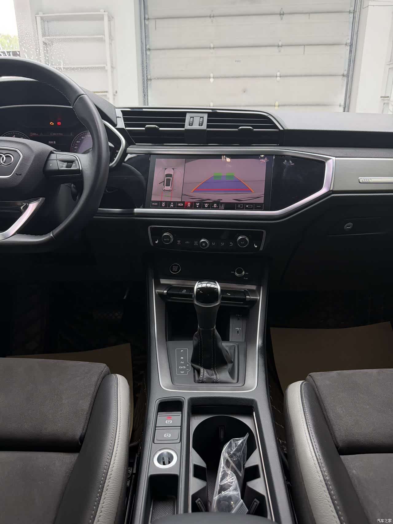 Audi Q3, 2023 16