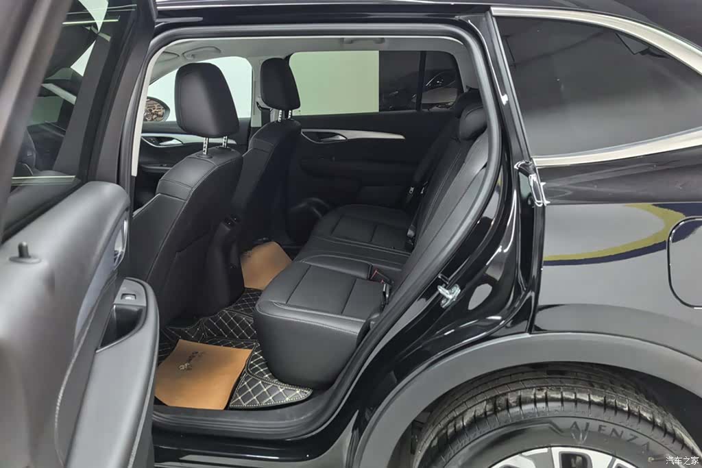 Buick Envision Plus, 2025 11