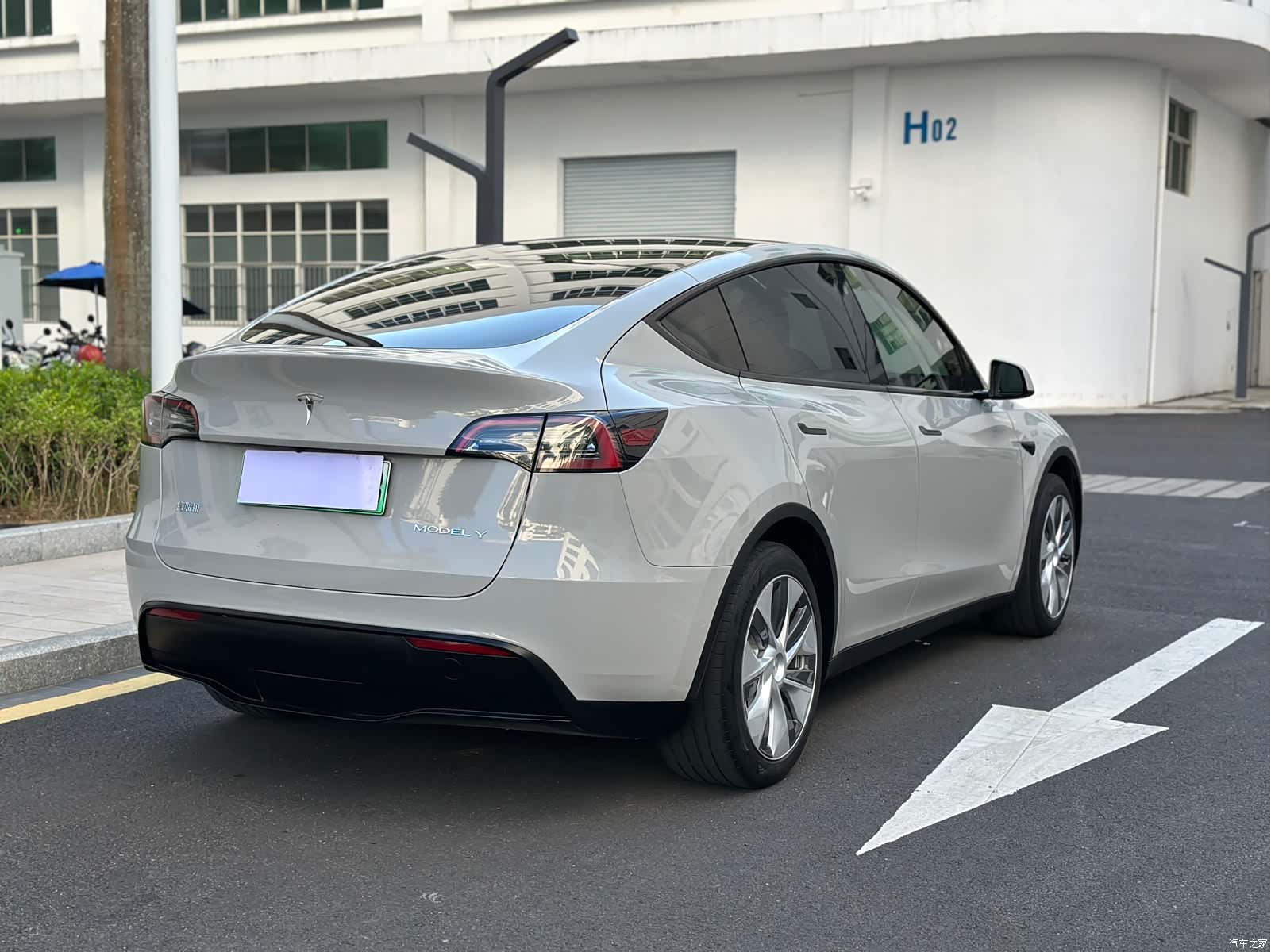 Tesla Model Y, 2023 6