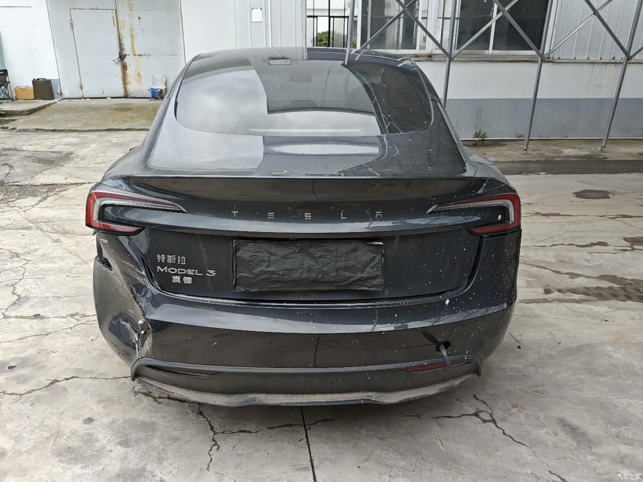 Tesla Model 3, 2025 19