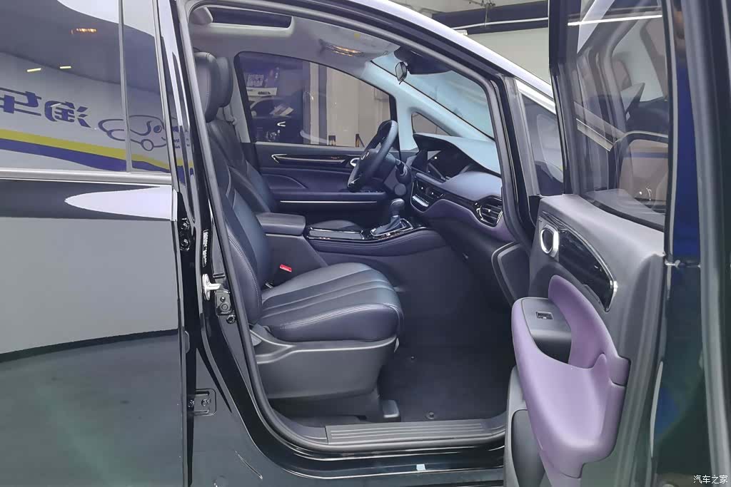 Trumpchi M6, 2025 8