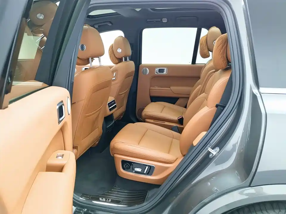 Li Auto Ideal L8