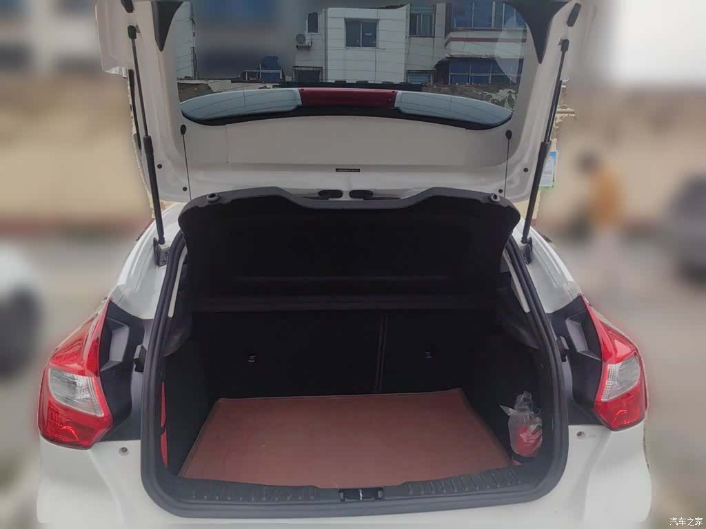 Ford Focus, 2015 16
