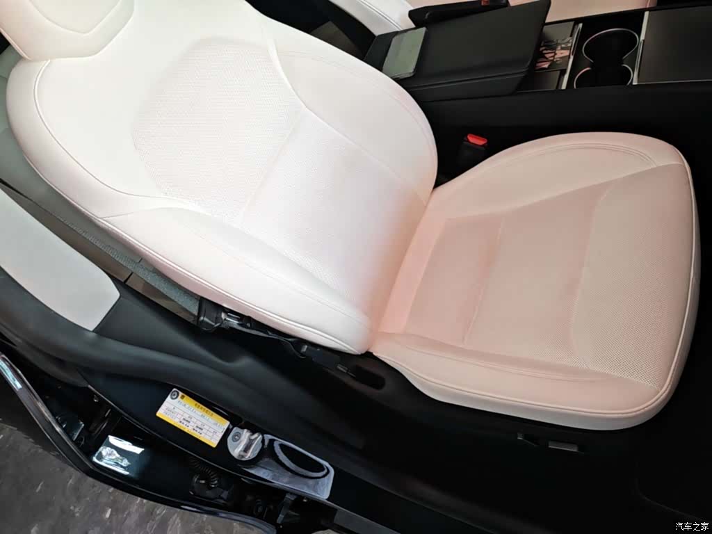 Tesla Model Y, 2025 25