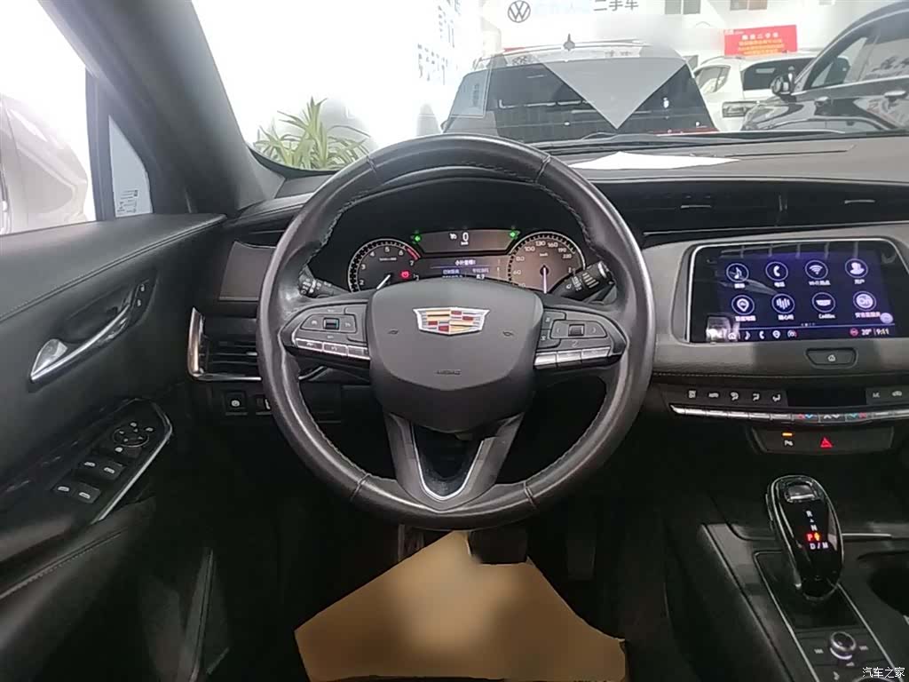Cadillac XT4, 2022 11