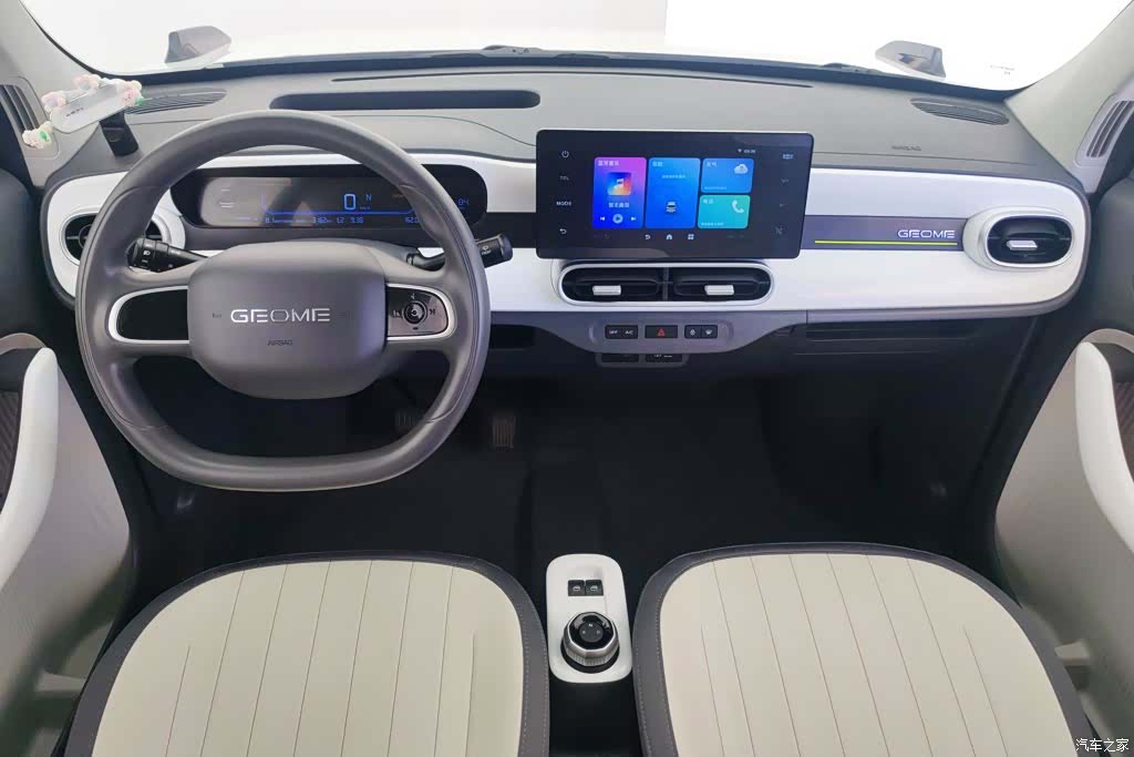 Geely Panda, 2025 12