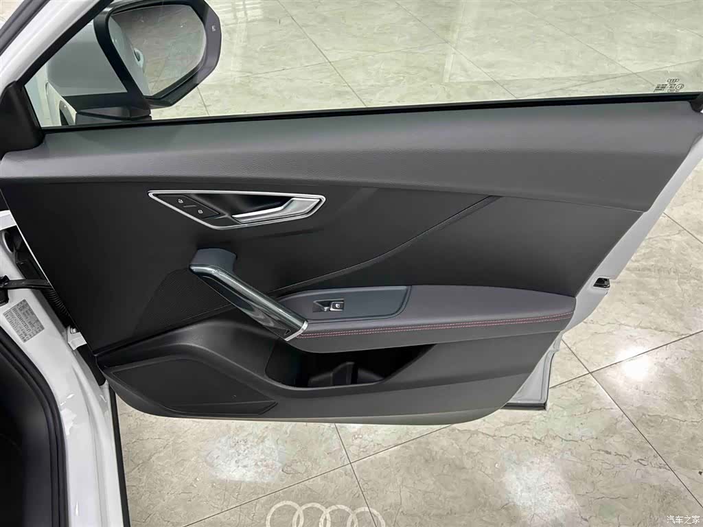Audi Q2L, 2022 12