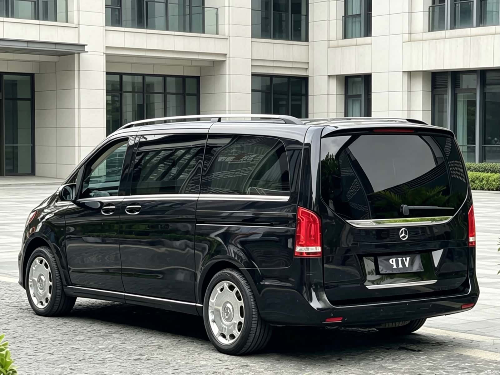 Mercedes-Benz V-Class, 2022 13