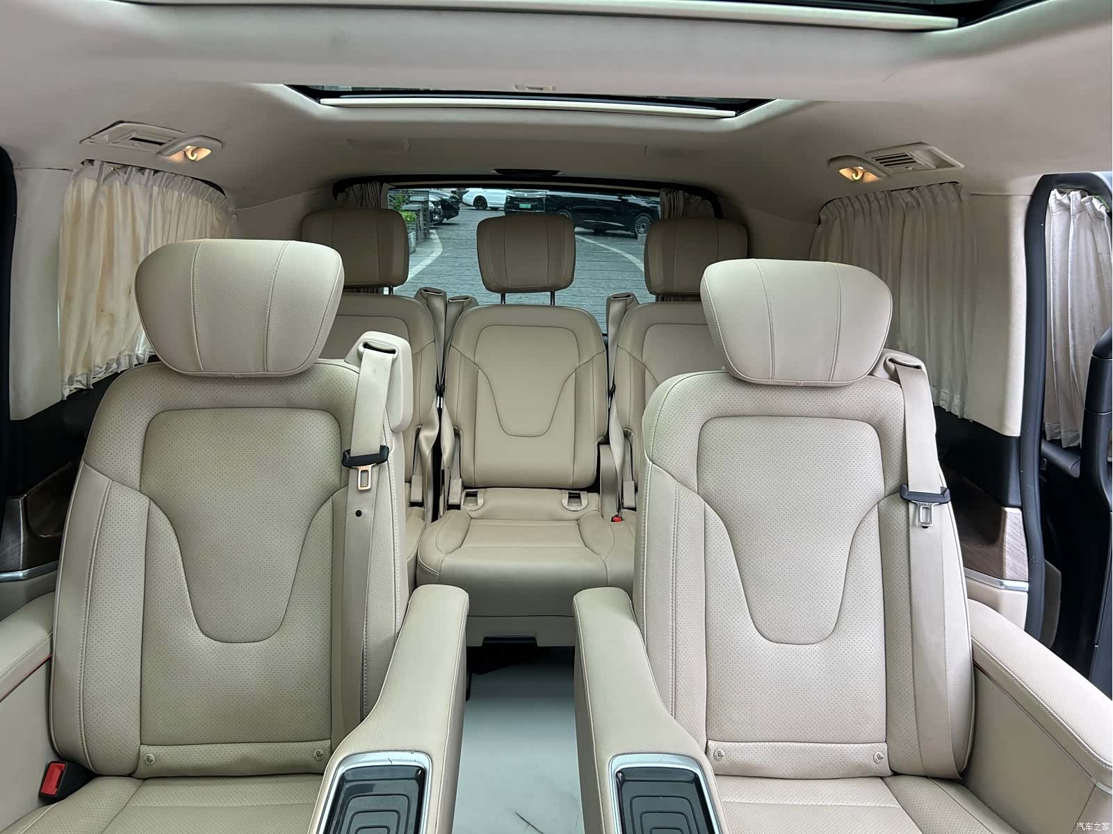 Mercedes-Benz V-Class, 2022 10