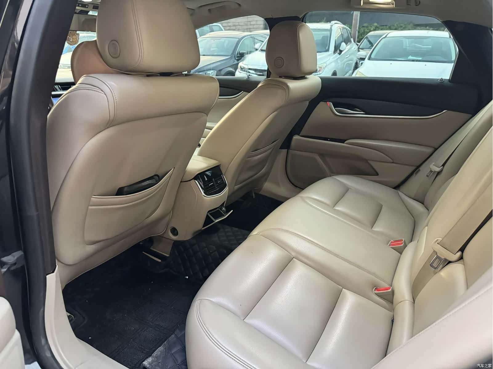 Cadillac XTS, 2017 8