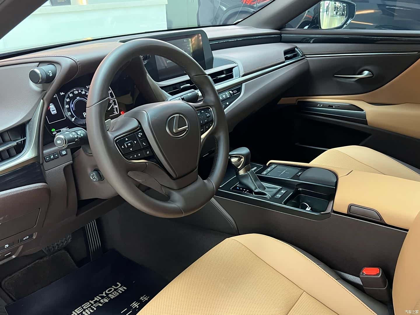 Lexus ES, 2021 8