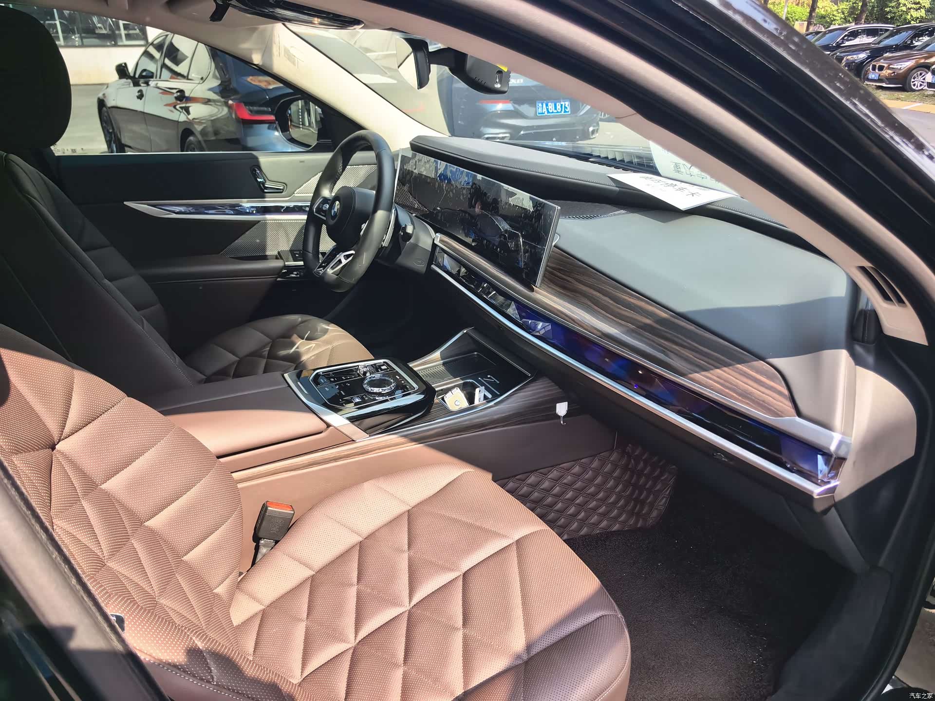BMW 7 Series, 2024 14