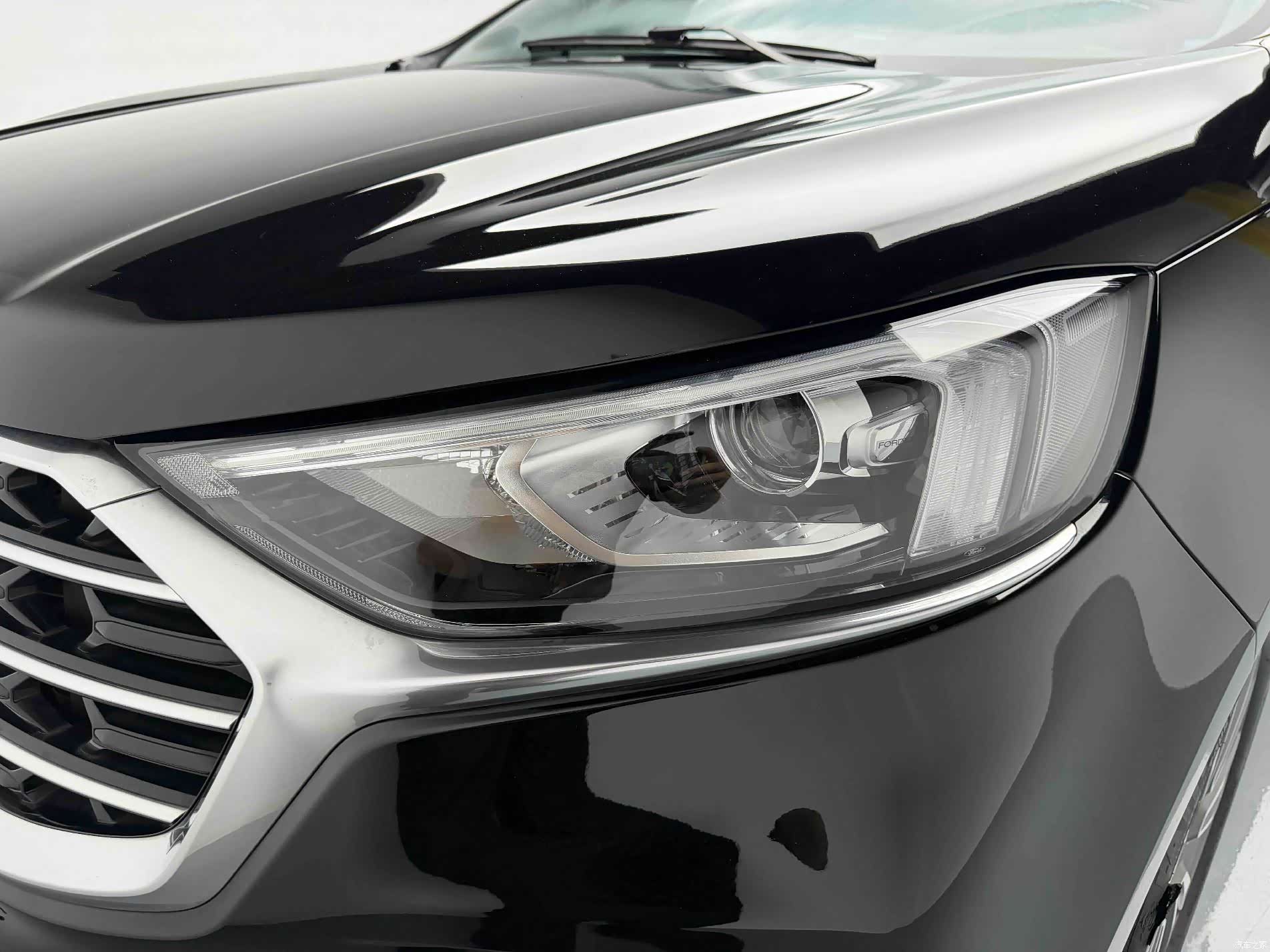 Ford Edge, 2022 9