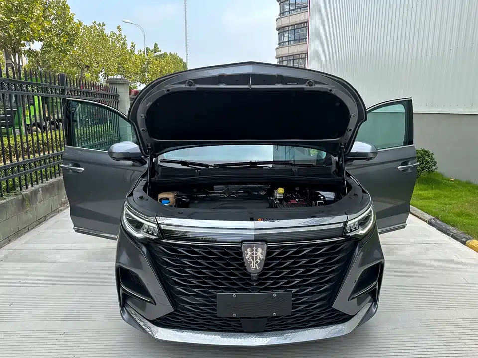 Roewe iMAX8