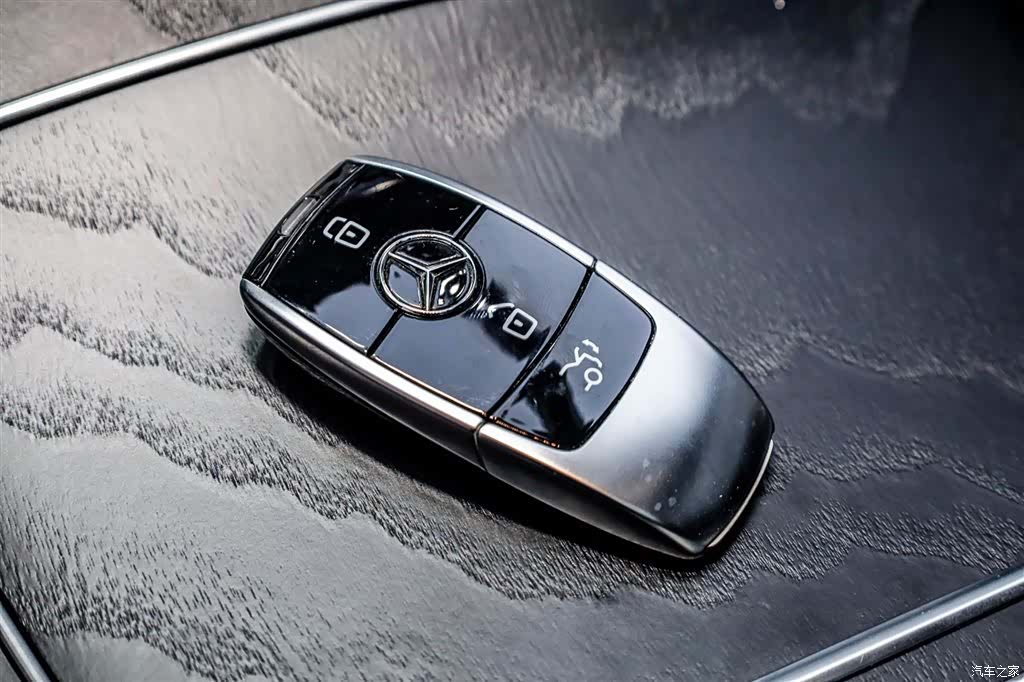 Mercedes-Benz E-Class, 2021 18