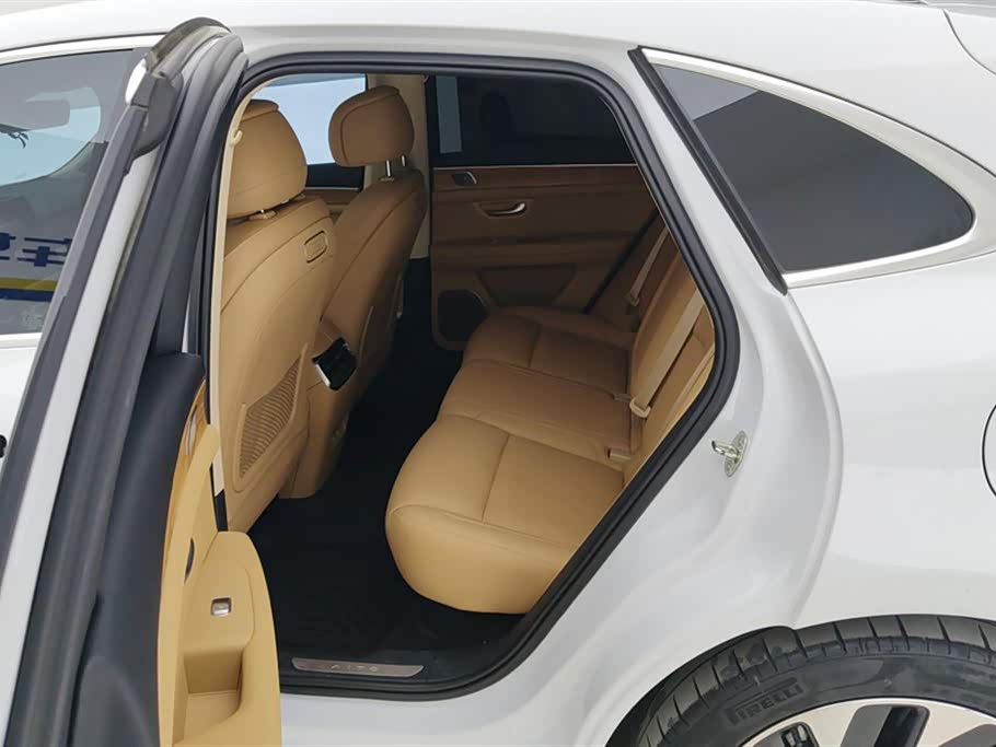 AITO Ask the world M5