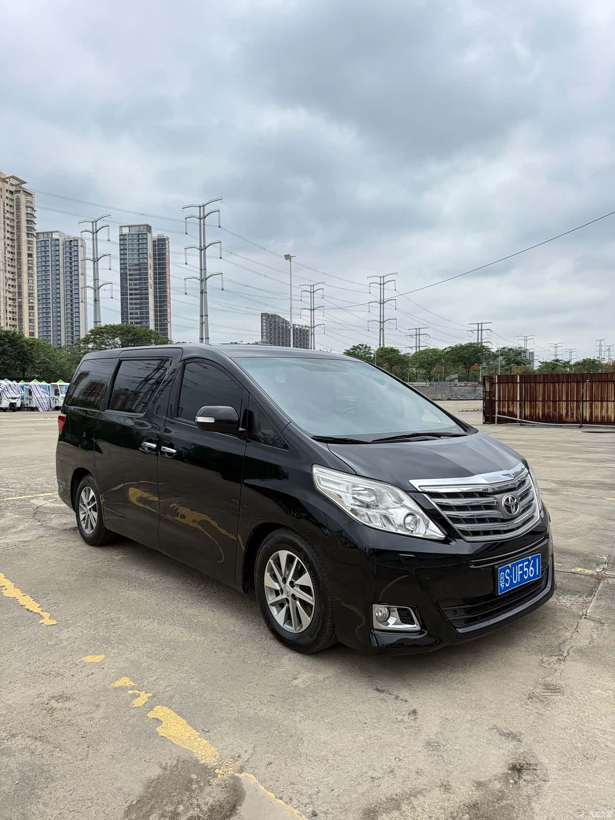 Toyota Alphard, 2014 3