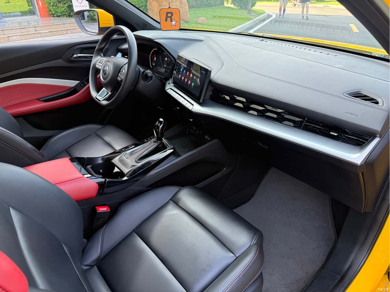 MG MG5, 2022 15