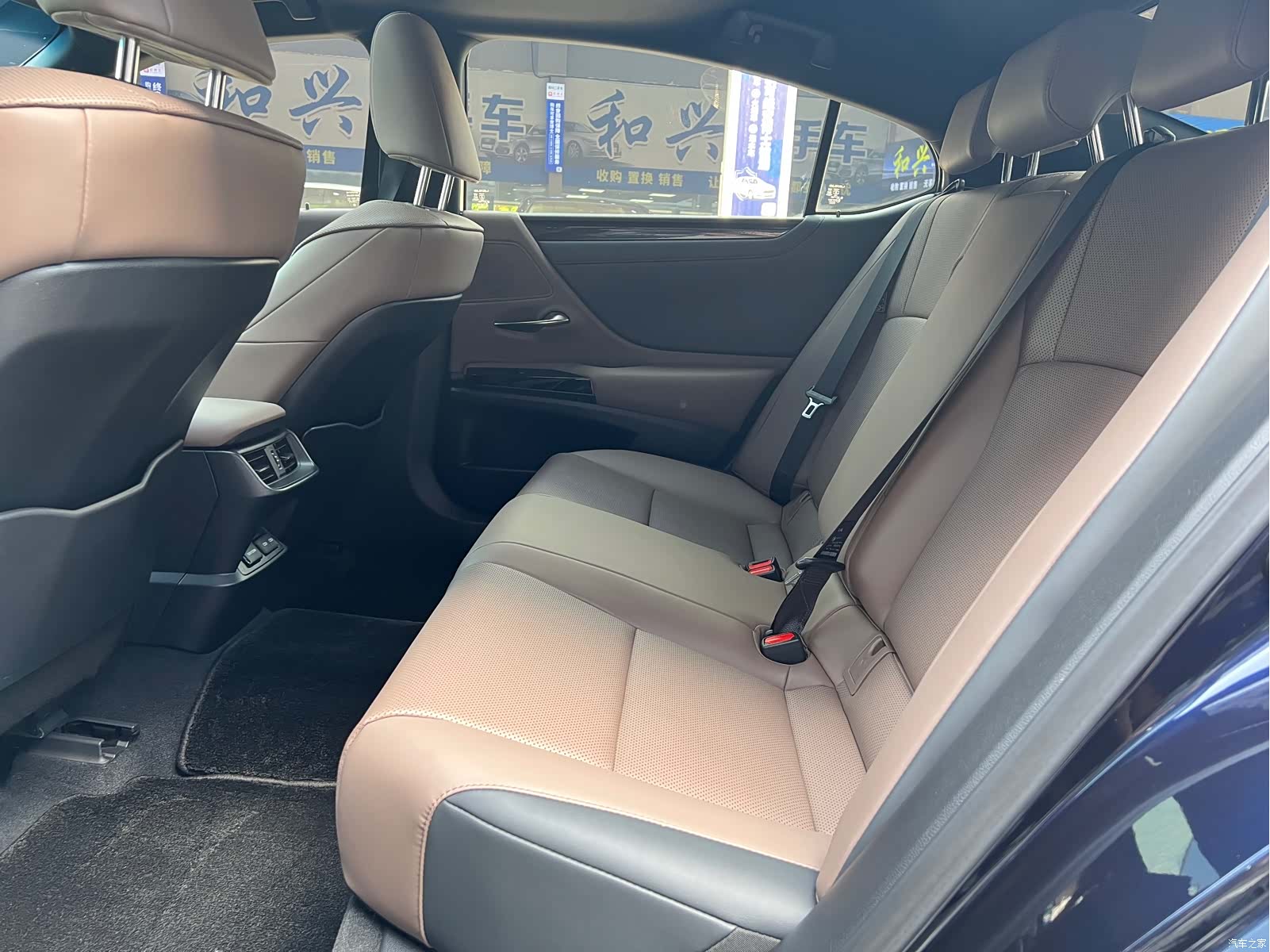 Lexus ES, 2024 7