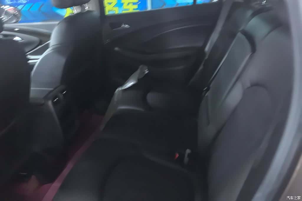 Buick Envision Plus, 2018 11