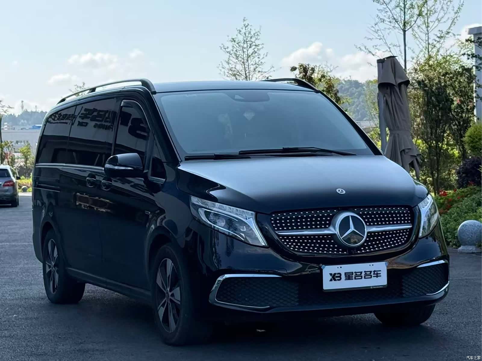 Mercedes-Benz V-Class, 2023 3