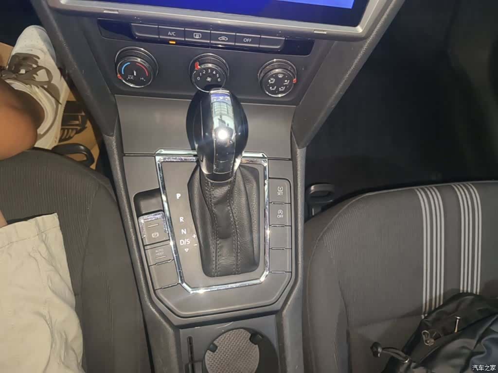 Volkswagen Lamando, 2017 14