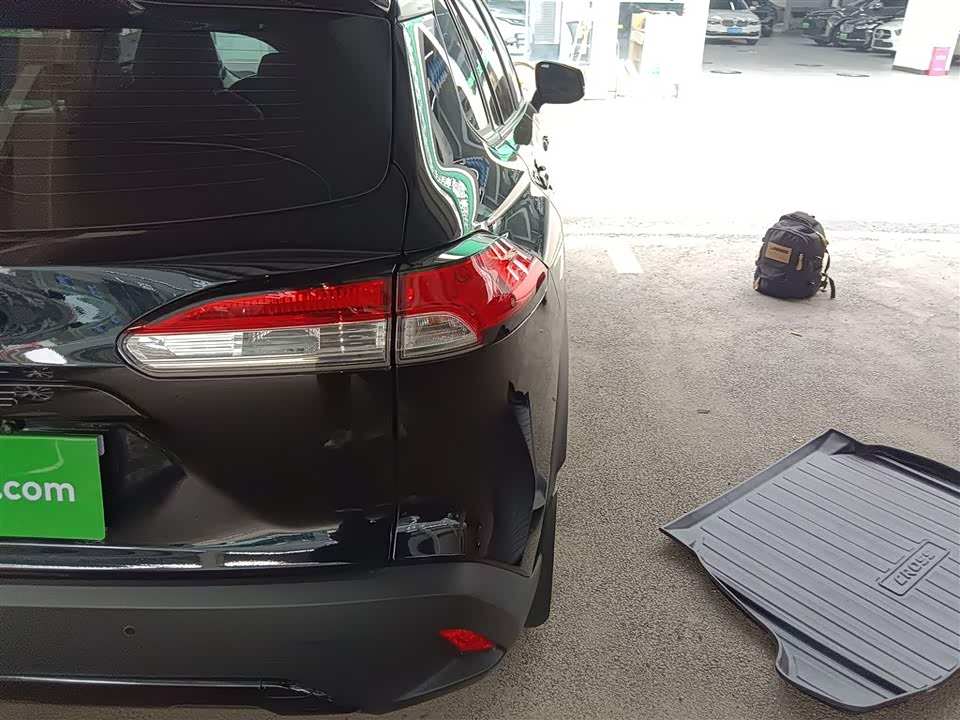 Toyota Corolla Sharp amplifier