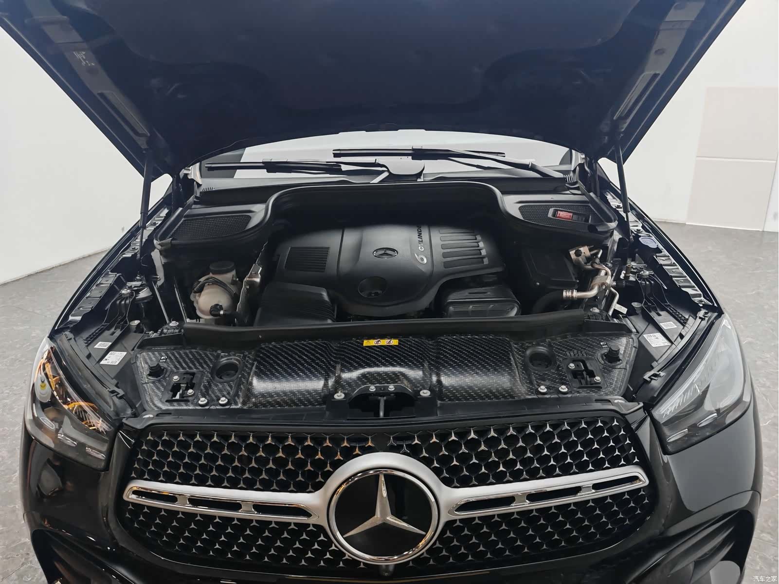 Mercedes-Benz GLE, 2024 13