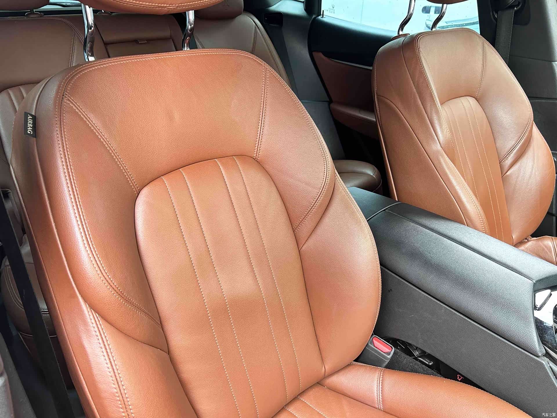 Maserati Levante, 2020 10