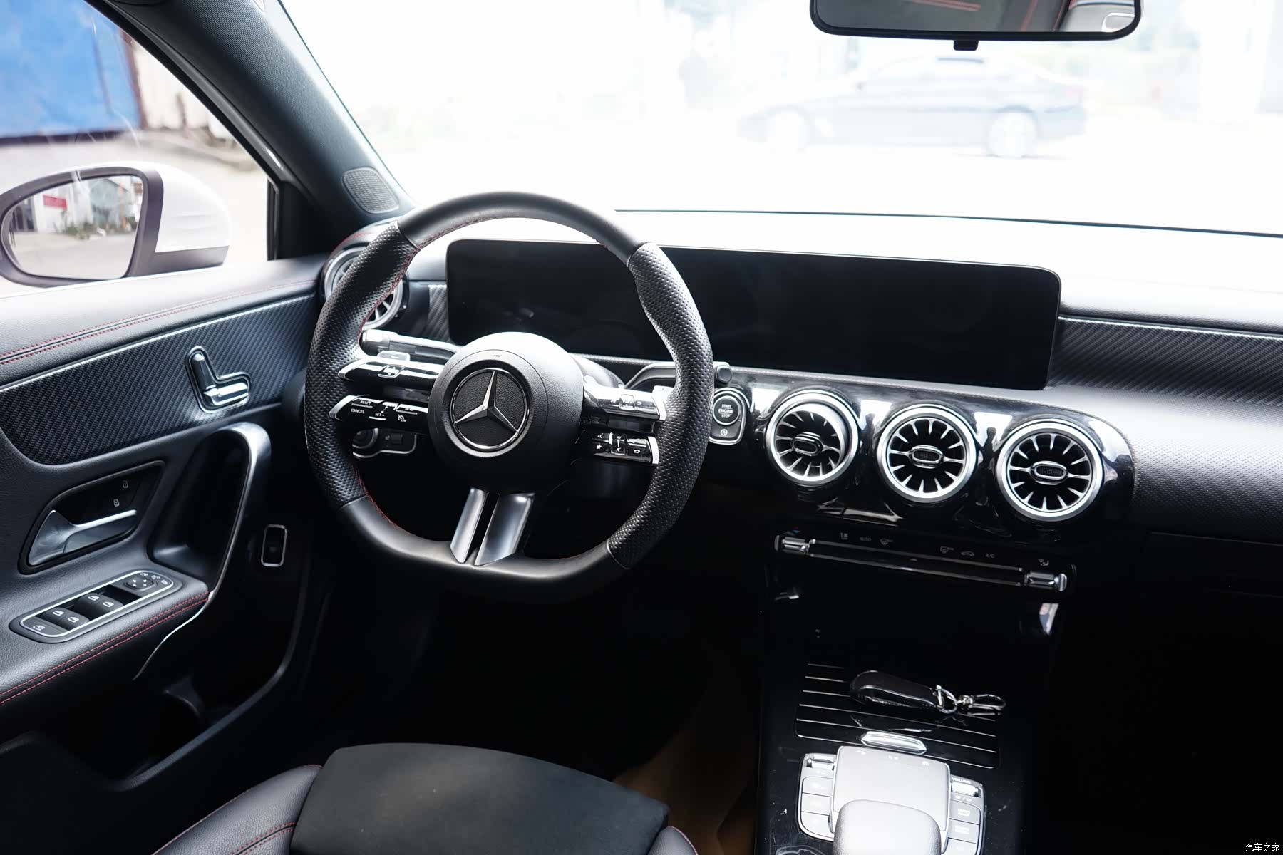 Mercedes-Benz A-Class, 2024 13