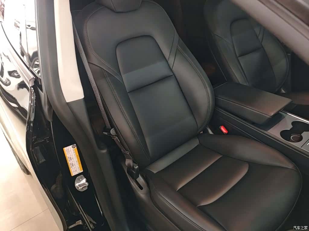 Tesla Model Y, 2021 25