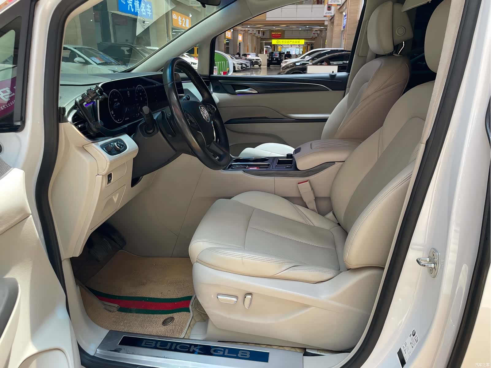 Buick GL8, 2022 8