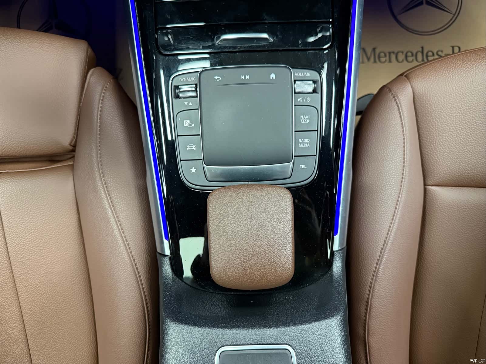 Mercedes-Benz GLB, 2024 11