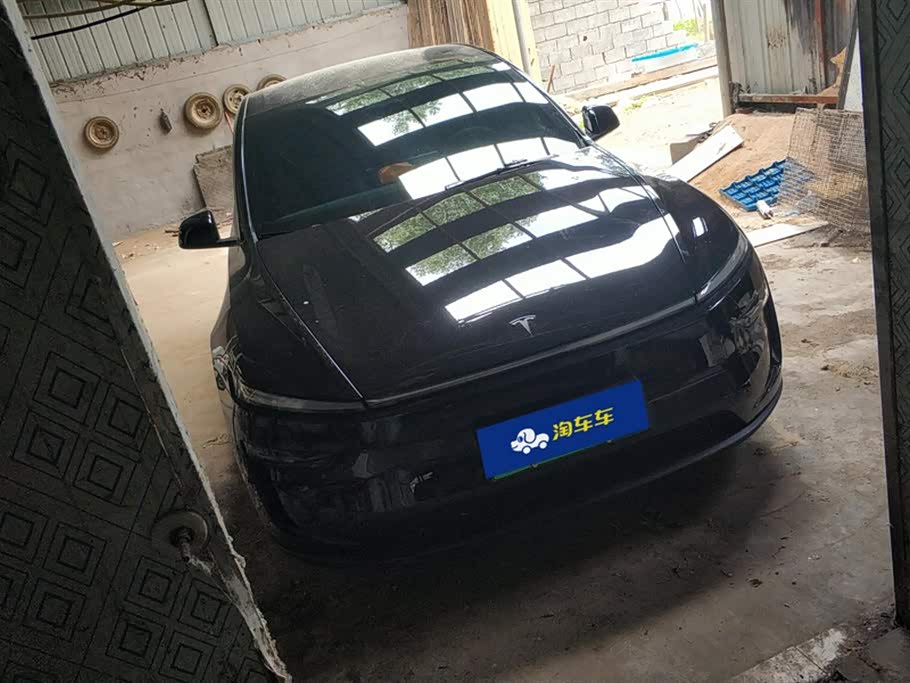 Tesla Model Y L