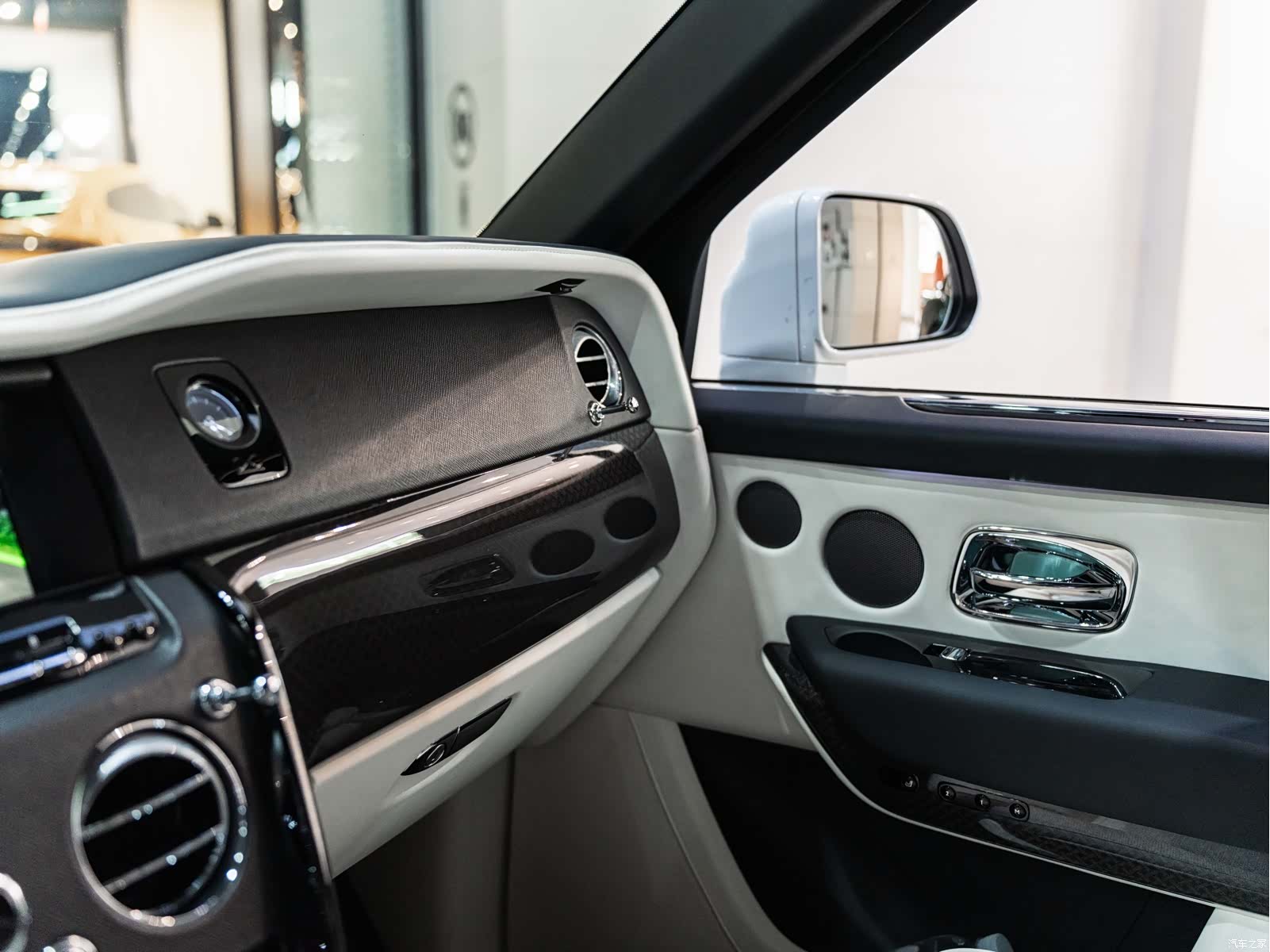 Rolls-Royce Cullinan, 2020 19